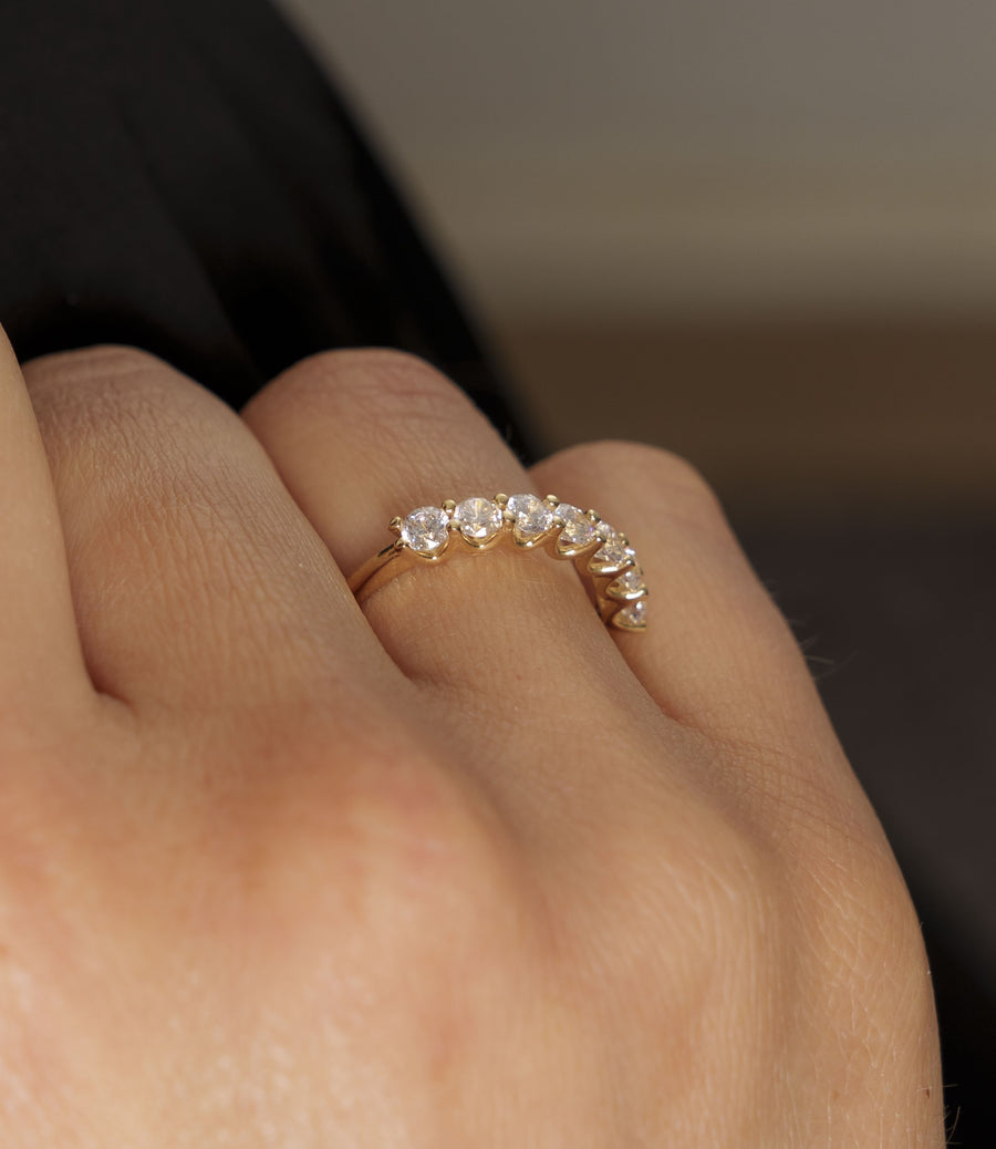 Gold and zircon ring