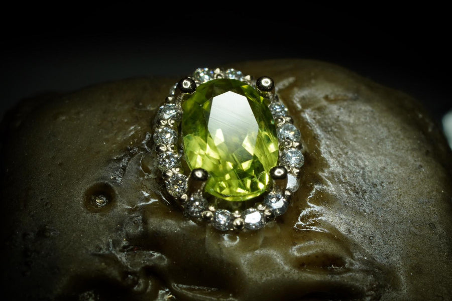 Orecchini peridoto e diamanti